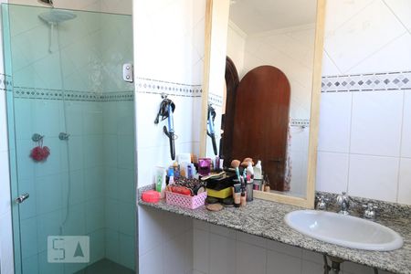 Casa à venda com 500m², 3 quartos e 4 vagas Casa à venda com 500m², 3 quartos e 4 vagasBanheiro da suíte 1