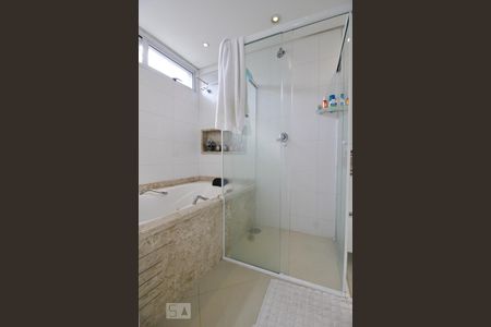 Apartamento à venda com 86m², 2 quartos e sem vagaBanheiro