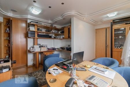 Apartamento para alugar com 300m², 4 quartos e 4 vagas Apartamento para alugar com 300m², 4 quartos e 4 vagasQuarto 2 - Suíte