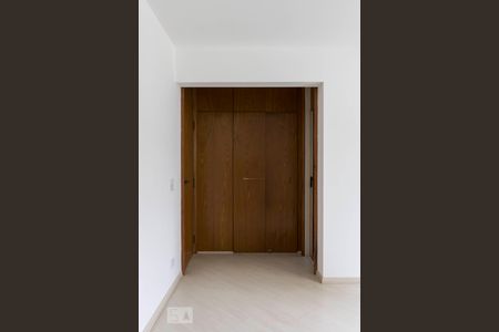 Apartamento à venda com 247m², 4 quartos e 3 vagasQuarto 4 - Suíte (Armários)