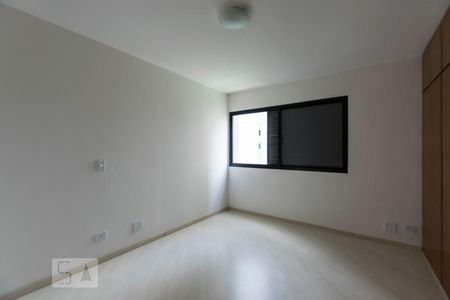 Apartamento à venda com 247m², 4 quartos e 3 vagasQuarto 2