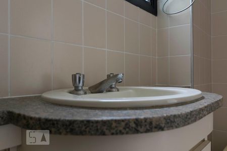 Apartamento à venda com 247m², 4 quartos e 3 vagasQuarto 4 - Suíte/ Banheiro (Torneira)