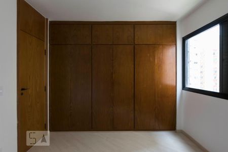 Apartamento à venda com 247m², 4 quartos e 3 vagasQuarto 1 (Armários)