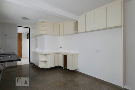 Apartamento à venda com 247m², 4 quartos e 3 vagasCozinha (Armários)