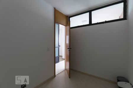 Apartamento à venda com 247m², 4 quartos e 3 vagasQuarto de serviço