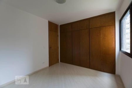 Apartamento à venda com 247m², 4 quartos e 3 vagasQuarto 1