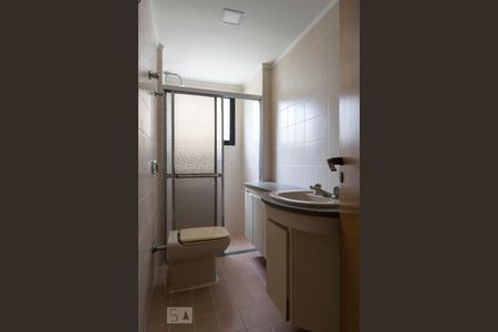 Apartamento à venda com 247m², 4 quartos e 3 vagasBanheiro social