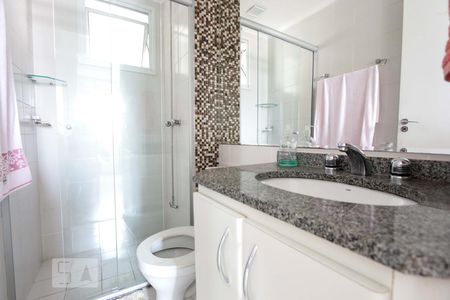 Banheiro de apartamento para alugar com 2 quartos, 60m² em Vila Andrade, São Paulo