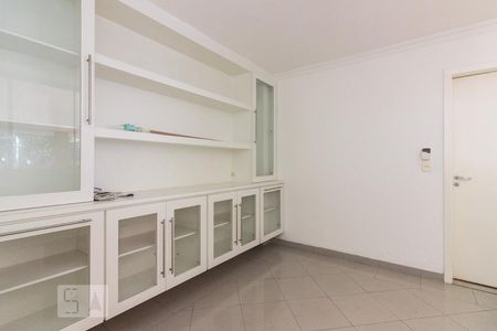 Casa para alugar com 600m², 5 quartos e 6 vagas Casa para alugar com 600m², 5 quartos e 6 vagasCopa