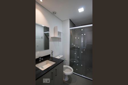 Banheiro de apartamento para alugar com 1 quarto, 30m² em República, São Paulo