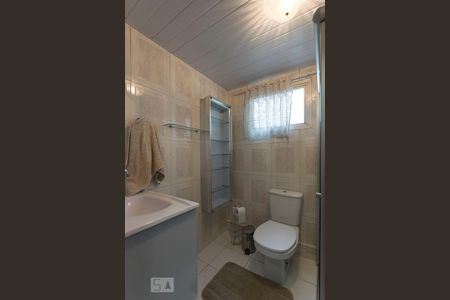 Banheiro social de apartamento à venda com 3 quartos, 75m² em Vila Monumento, São Paulo