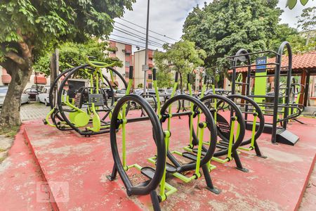 Apartamento à venda com 48m², 2 quartos e 1 vaga Apartamento à venda com 48m², 2 quartos e 1 vagaAcademia Terceira Idade