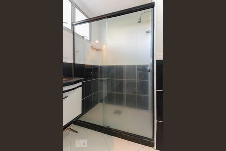 Apartamento à venda com 81m², 2 quartos e 1 vagaBanheiro suíte