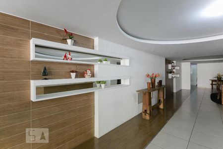 Apartamento à venda com 81m², 2 quartos e 1 vagaPortaria