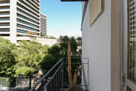 Apartamento à venda com 81m², 2 quartos e 1 vagaVaranda quarto 1