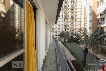 Apartamento à venda com 81m², 2 quartos e 1 vagaVaranda quarto 1