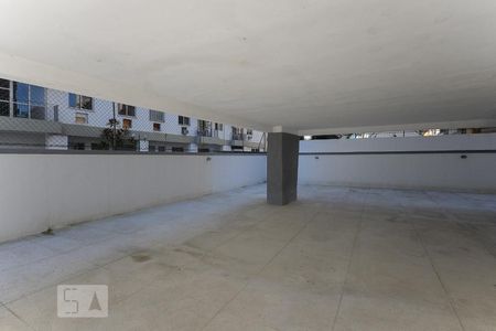 Apartamento à venda com 81m², 2 quartos e 1 vagaPlay