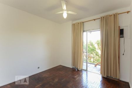 Apartamento à venda com 81m², 2 quartos e 1 vagaSuíte