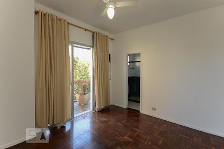 Apartamento à venda com 81m², 2 quartos e 1 vagaSuíte