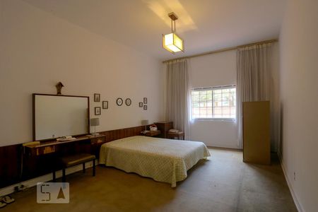 Casa à venda com 350m², 3 quartos e 4 vagas Casa à venda com 350m², 3 quartos e 4 vagasQuarto Suite