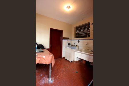 Casa à venda com 350m², 3 quartos e 4 vagas Casa à venda com 350m², 3 quartos e 4 vagasLavanderia