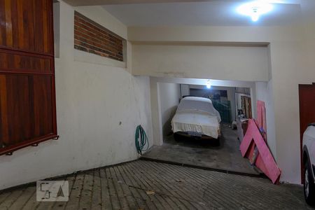 Casa à venda com 350m², 3 quartos e 4 vagas Casa à venda com 350m², 3 quartos e 4 vagasGaragem