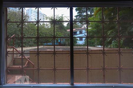 Casa à venda com 350m², 3 quartos e 4 vagas Casa à venda com 350m², 3 quartos e 4 vagasQuarto Suite Vista