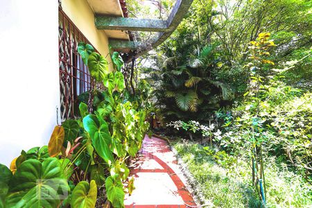Casa à venda com 350m², 3 quartos e 4 vagas Casa à venda com 350m², 3 quartos e 4 vagasJardim Lateral