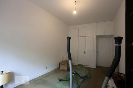 Casa à venda com 350m², 3 quartos e 4 vagas Casa à venda com 350m², 3 quartos e 4 vagasQuarto 2