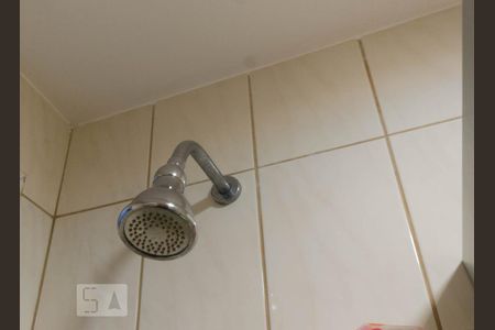 Apartamento à venda com 95m², 2 quartos e 1 vaga Apartamento à venda com 95m², 2 quartos e 1 vagaChuveiro do banheiro social