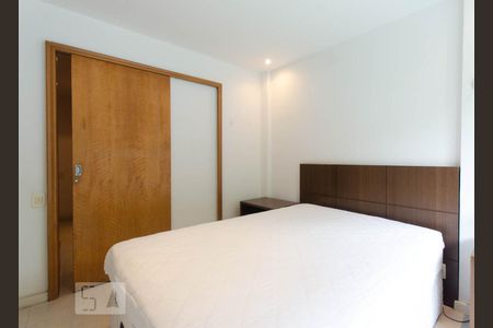 Apartamento à venda com 95m², 2 quartos e 1 vaga Apartamento à venda com 95m², 2 quartos e 1 vagaQuarto