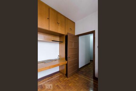 Casa à venda com 600m², 5 quartos e 2 vagasCasa 1 - Quarto 3