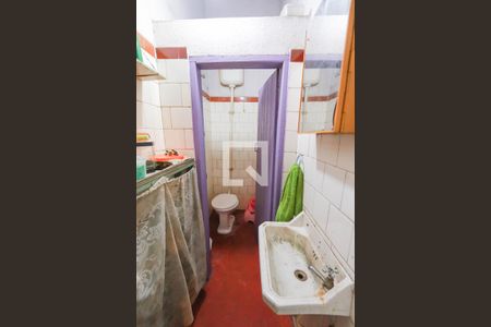 Casa à venda com 600m², 5 quartos e 2 vagasCasa 2 - Banheiro Garagem