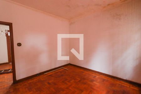 Casa à venda com 600m², 5 quartos e 2 vagasCasa 1 - Quarto 2