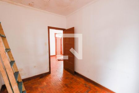 Casa à venda com 600m², 5 quartos e 2 vagasCasa 1 - Quarto 1