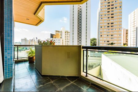 Apartamento à venda com 70m², 1 quarto e 1 vaga Apartamento à venda com 70m², 1 quarto e 1 vagaVaranda