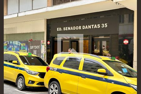 Apartamento à venda com 35m², 1 quarto e sem vaga Apartamento à venda com 35m², 1 quarto e sem vagaFachada