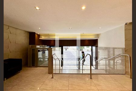 Apartamento à venda com 35m², 1 quarto e sem vaga Apartamento à venda com 35m², 1 quarto e sem vagaPortaria