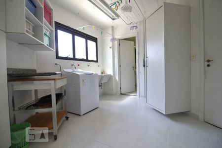 Apartamento à venda com 256m², 4 quartos e 5 vagasÁrea de serviço