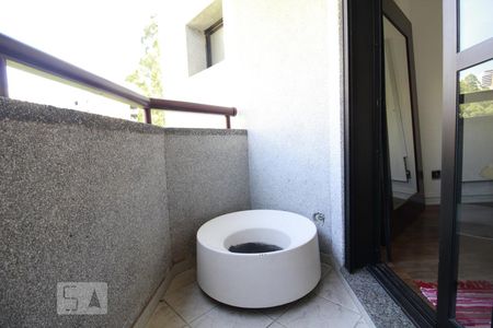 Apartamento à venda com 256m², 4 quartos e 5 vagasVaranda 