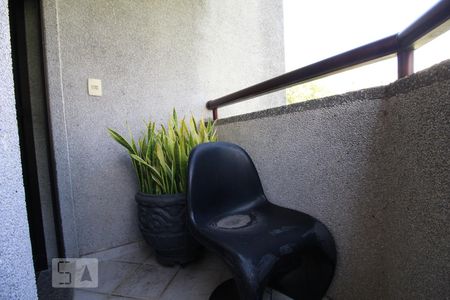 Apartamento à venda com 256m², 4 quartos e 5 vagasVaranda