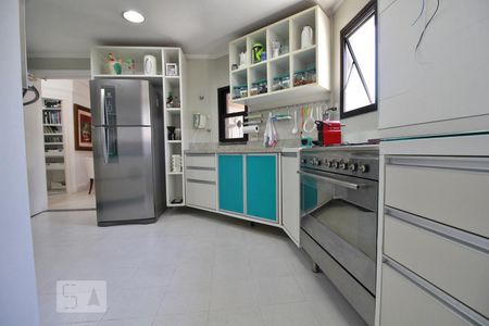 Apartamento à venda com 256m², 4 quartos e 5 vagasCozinha