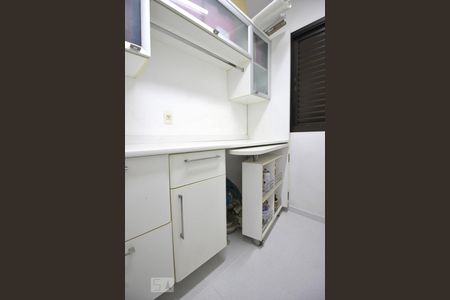 Apartamento à venda com 256m², 4 quartos e 5 vagasQuarto de serviço 2