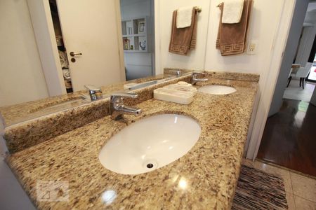 Apartamento à venda com 256m², 4 quartos e 5 vagasPia