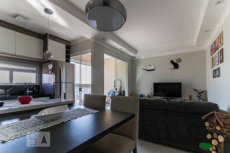 Sala de apartamento para alugar com 2 quartos, 52m² em Vila Eldízia, Santo André