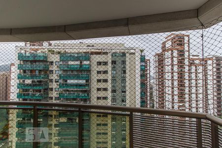 Vista Sala de apartamento para alugar com 4 quartos, 132m² em Barra da Tijuca, Rio de Janeiro