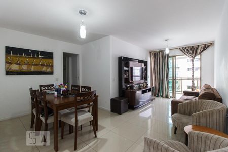 Sala de apartamento para alugar com 4 quartos, 132m² em Barra da Tijuca, Rio de Janeiro