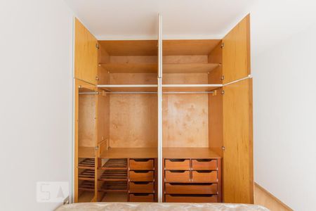 Suíte (armário) de apartamento à venda com 1 quarto, 50m² em Jardim Paulista, São Paulo