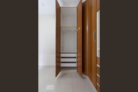 Apartamento à venda com 65m², 2 quartos e 2 vagasArmário Quarto 2 Suíte