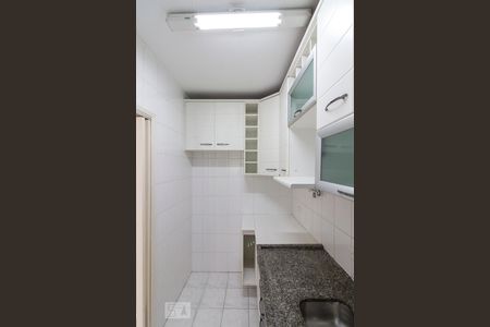 Apartamento à venda com 65m², 2 quartos e 2 vagasCozinha